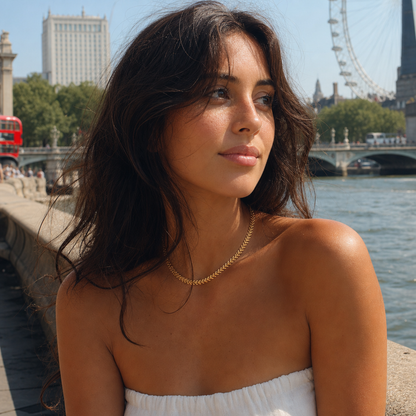 tjej med halsband i london