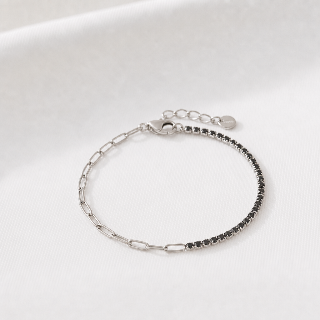 Silverarmband med länkkedja och svarta stenar